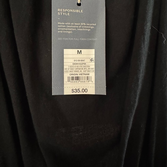 Elegant Black Dress - Picture 4 of 4